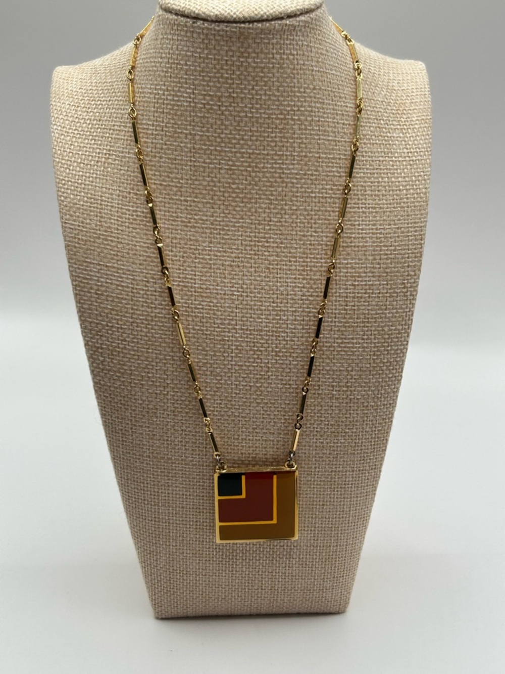 Sarah Coventry Vintage Necklace 16”.